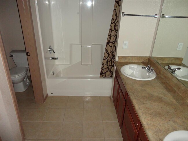 Building Photo - Impeccable Two Story Eastside Home With Re...