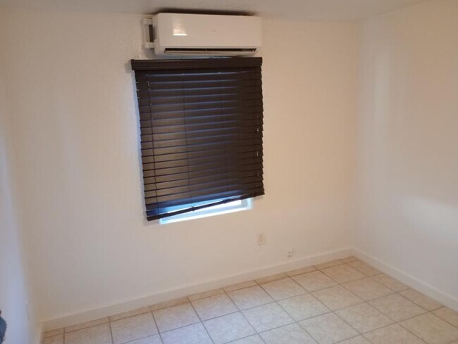 Building Photo - 1 bedroom in Eloy AZ 85131