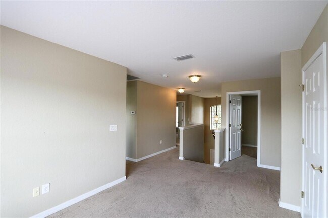 Building Photo - 9018 Pinebreeze Dr