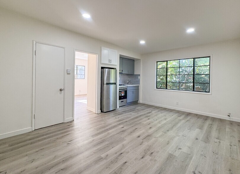 Building Photo - Westbourne Apartments