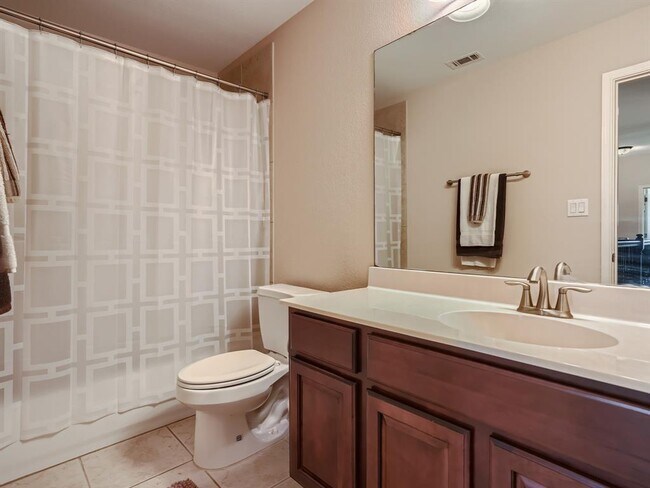 Building Photo - 2601 Sixpence Ln