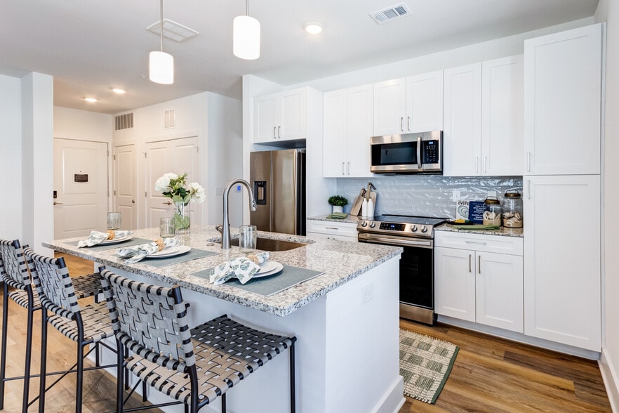 Primary Photo - Marion Lake