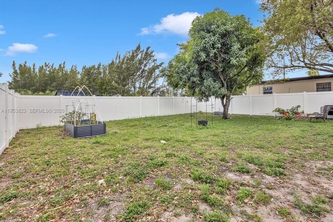 Building Photo - 843 NW 7th St