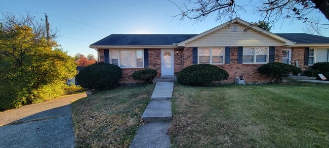 Building Photo - 404 Chapman Ct