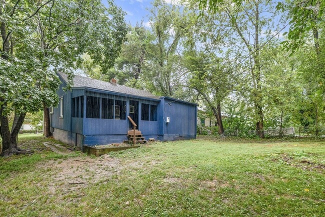 Building Photo - Beautiful 3 Bedroom Home