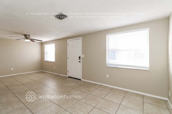 Building Photo - 3309 Seffner Dr