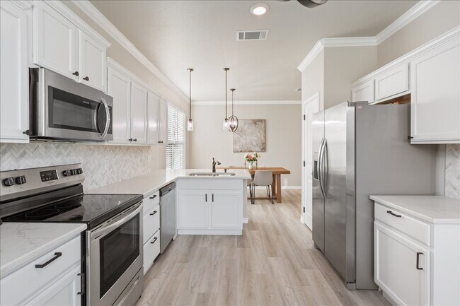 Building Photo - 2120 Blackhawk Lp