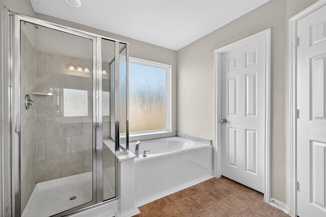 Building Photo - 923 Steel Blue Dr