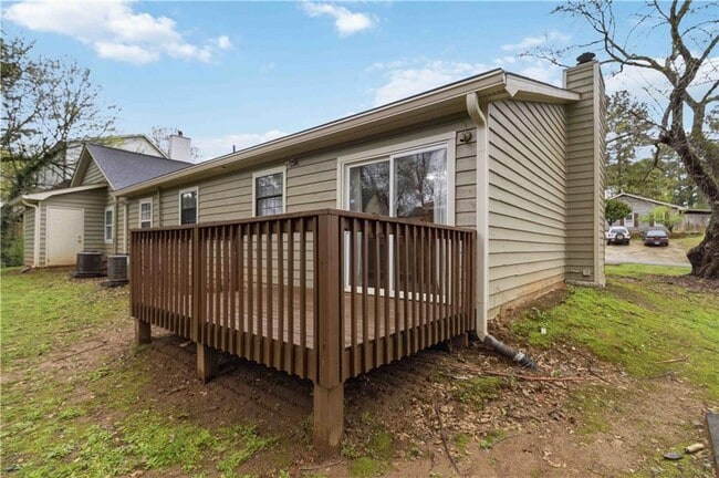 Building Photo - 442 Booth Cir SW