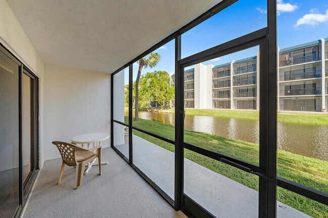 Building Photo - 1605 S US Hwy 1