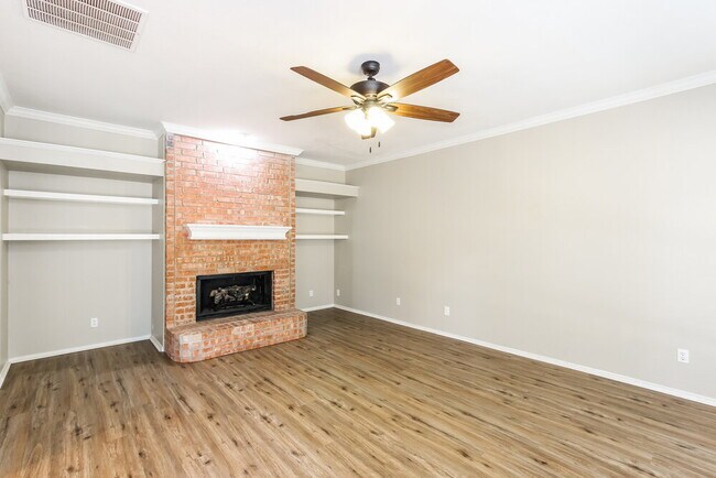 Building Photo - 1804 Sandalwood Ln