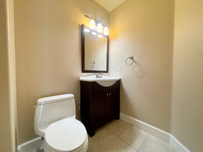 Building Photo - COMING SOON!!! GORGEOUS 3 Bedroom/2.5 Bathroom POOL Home Oasis Awaits in Regency Estates!!