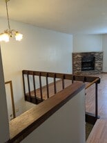 Building Photo - 1230 S Thompson Dr