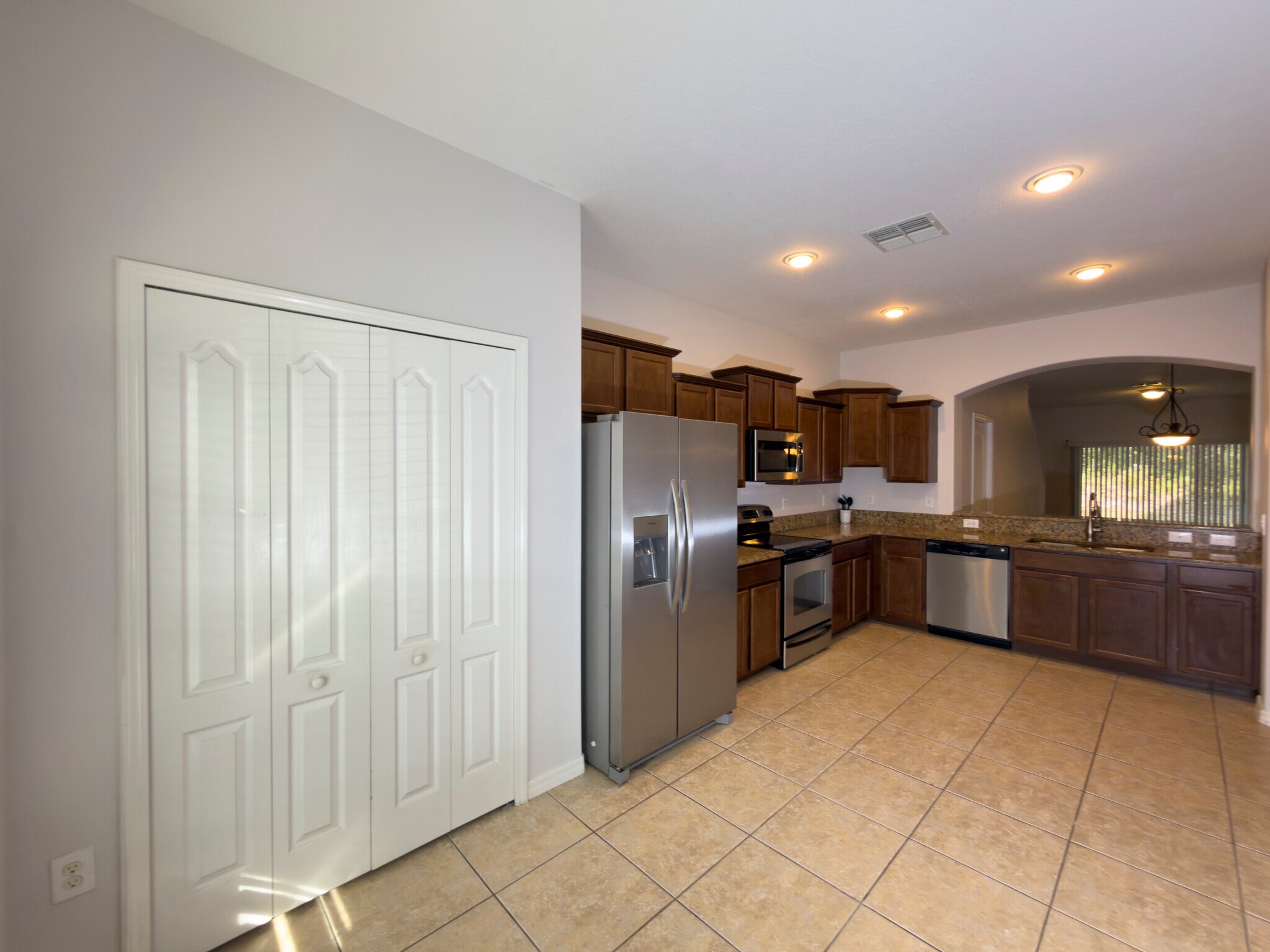 Building Photo - 4046 Mountain Chestnut Way