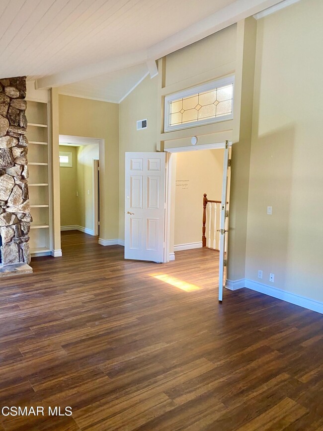 Building Photo - 4555 Tam O Shanter Dr