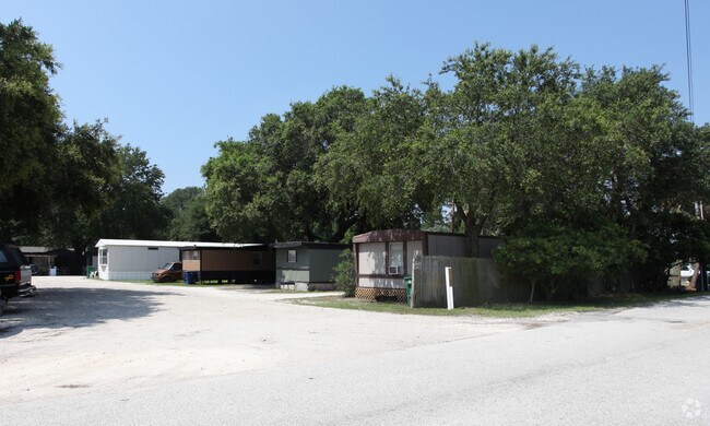 Building Photo - 732 Old Amelia Ave