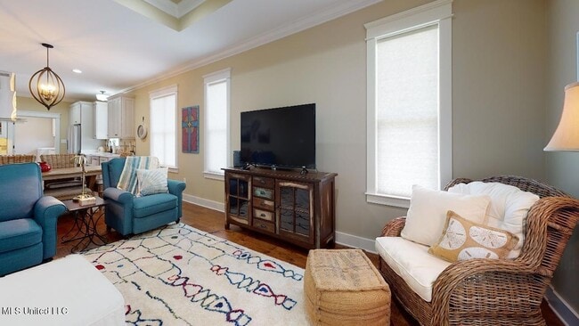 Building Photo - 612 Allendale Ave