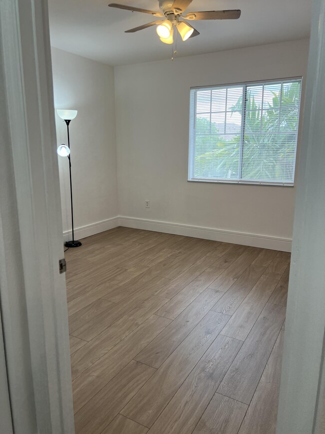 Building Photo - 6386 Emerald Dunes Dr