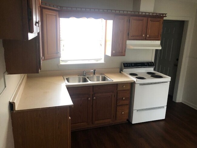 Building Photo - Remodeled Sunset Acres Home