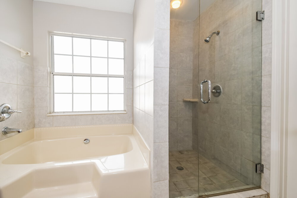 Building Photo - 1659 Spring Oaks Ln