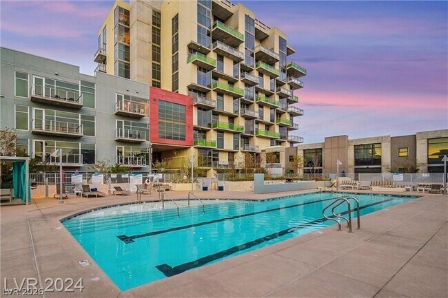 Building Photo - 353 E Bonneville Ave