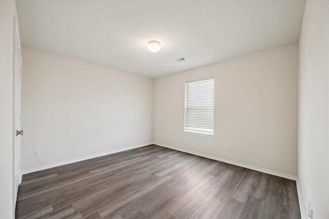 Building Photo - 5711 Pampus Prairie Rd