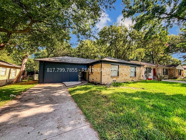 Primary Photo - 621 Cedar Dr