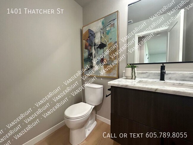 Building Photo - 1401 Thatcher St