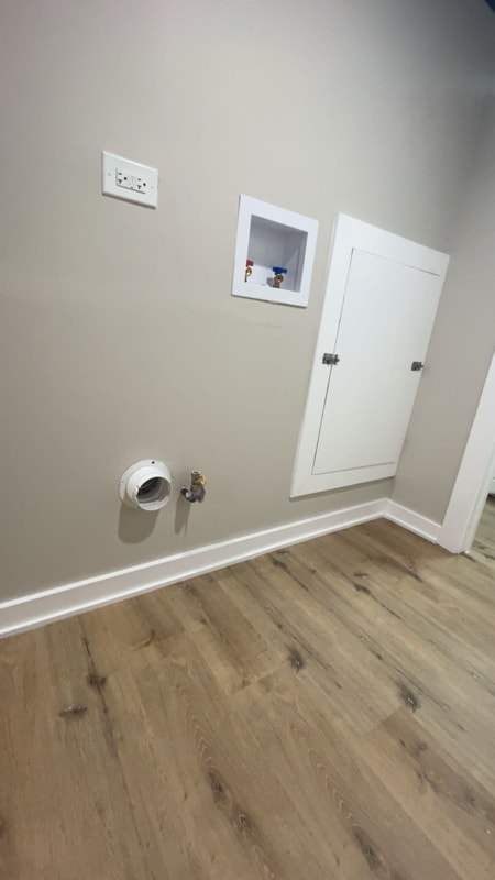 Building Photo - 2808 Searles Ave