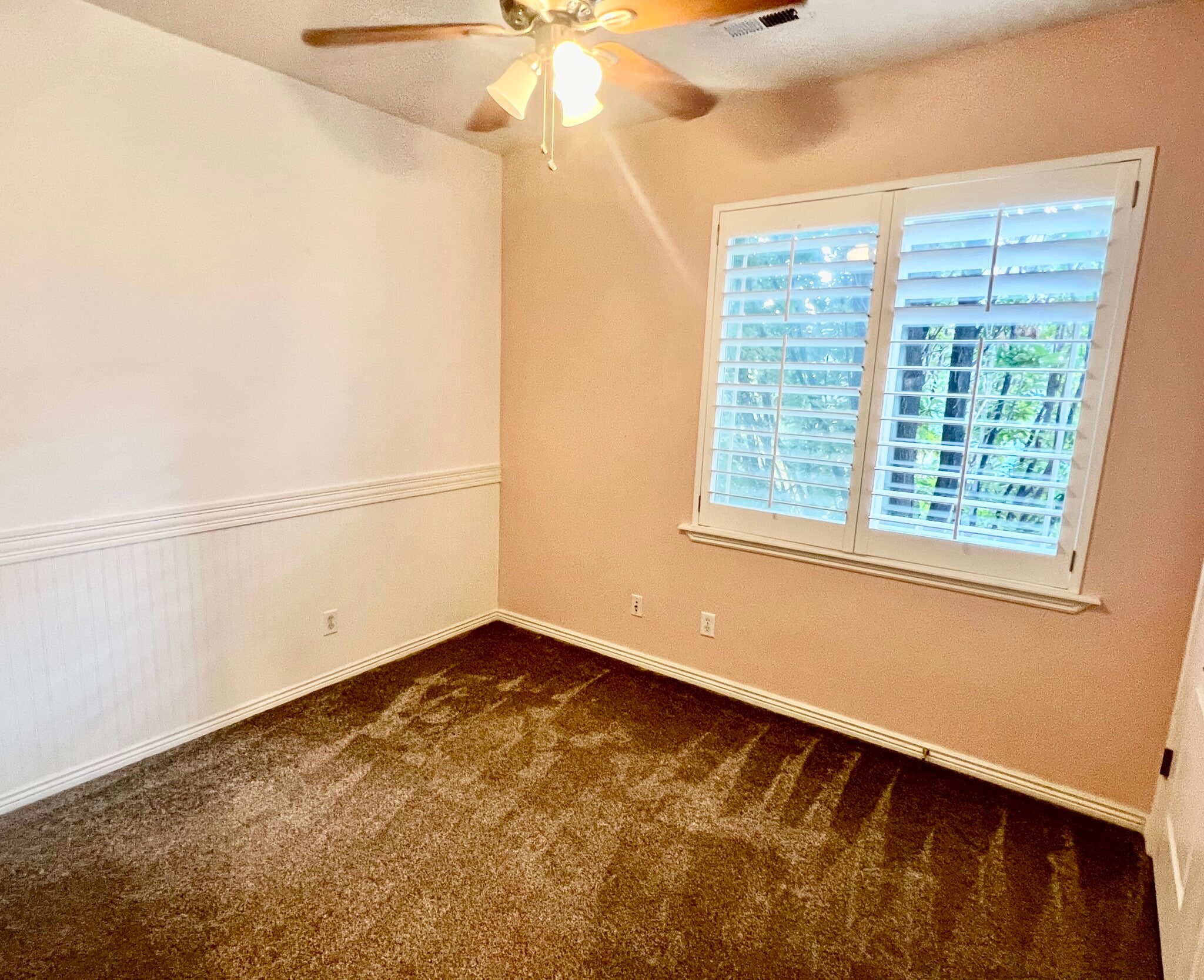 Building Photo - 1562 W 10 S