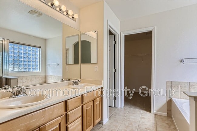 Building Photo - 1425 Tonkin Pl
