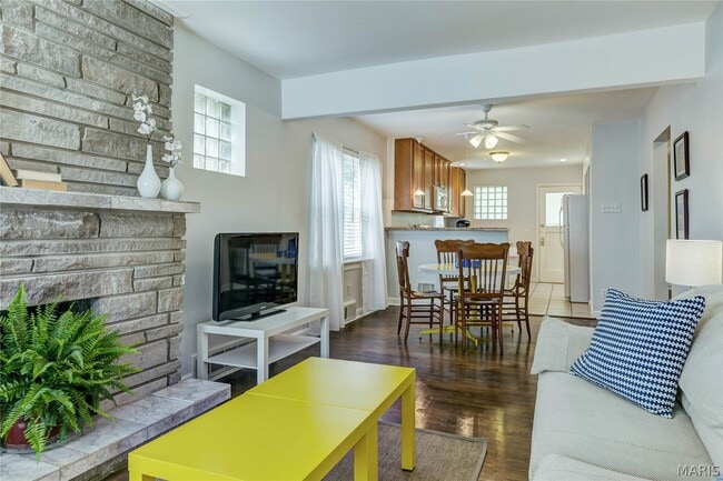 Building Photo - 1437 Collins Ave