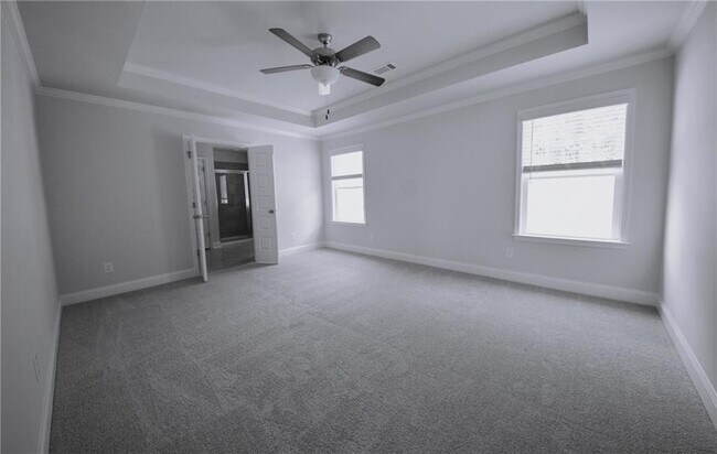 Building Photo - 7243 Millbrae Walk