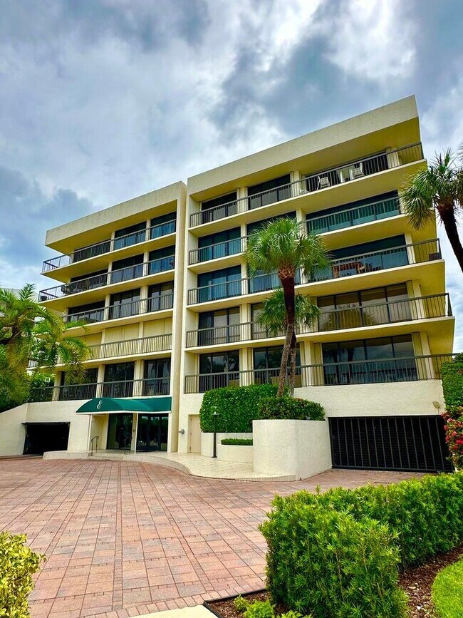 Building Photo - 3390 S Ocean Blvd