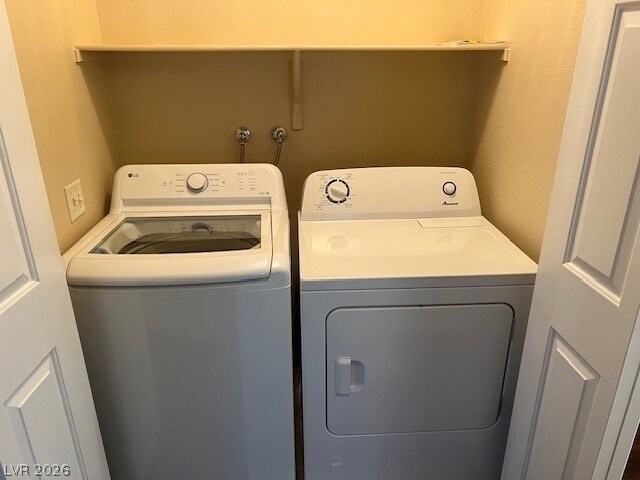 Building Photo - 2000 Quartz Cliff St