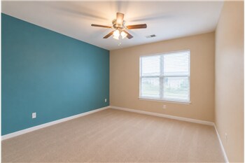 Building Photo - 146 Chapel Lake S