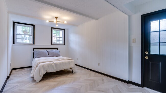 LL Walkout - 15012 Olddale Rd