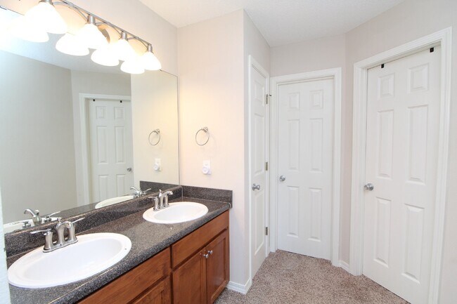 Building Photo - Southwest Pensacola 3BR Home with Open Floor Plan, Fireplace & Fenced Backyard