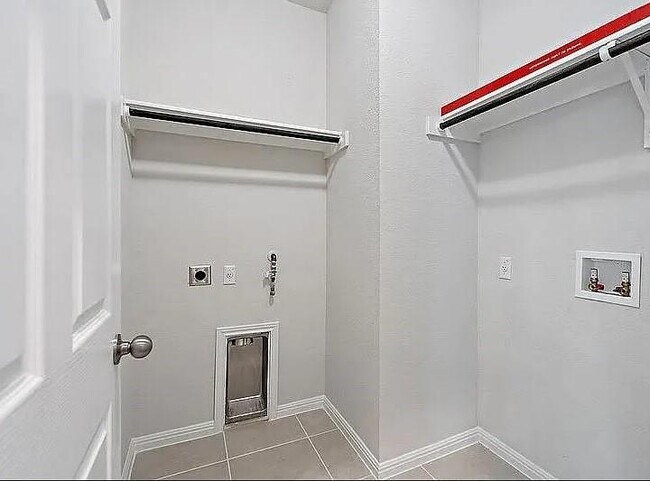 Building Photo - 10801 Sentinel Dr