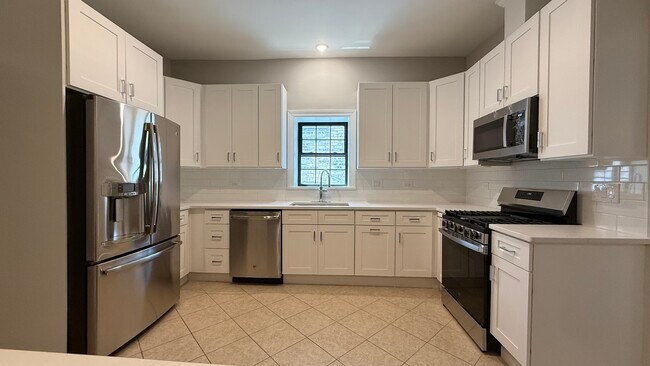 Building Photo - 2653 N Kedzie Ave