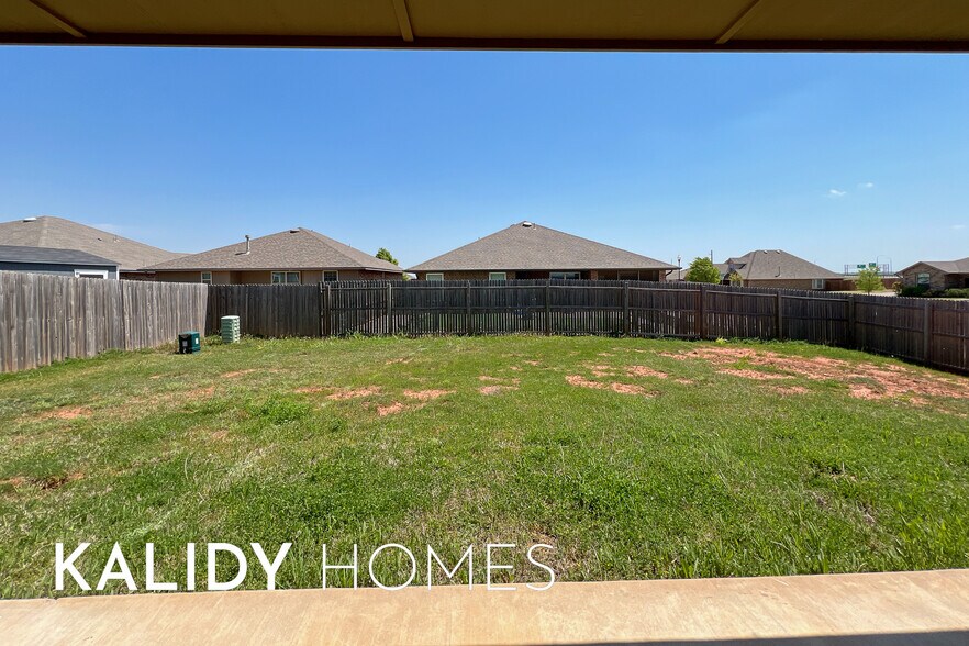Building Photo - 4812 Crystal Hill Dr