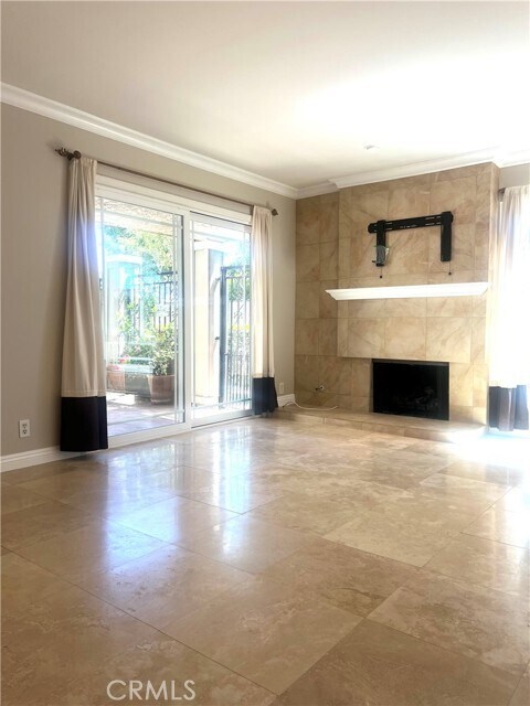 Building Photo - 5052 Hampton Ct