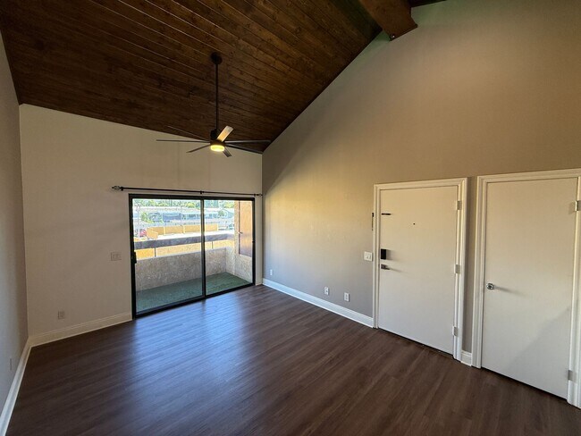 Building Photo - 2-Bedroom Condo with Community Amenities a...