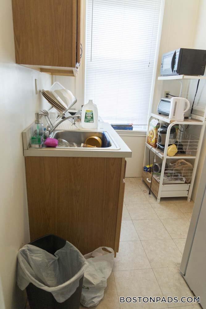 Building Photo - 137 Park Dr