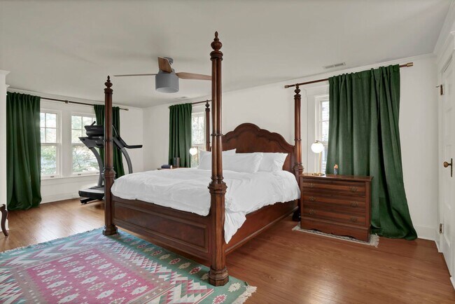 Building Photo - Gorgeous Historic Home in Downtown Wilmington