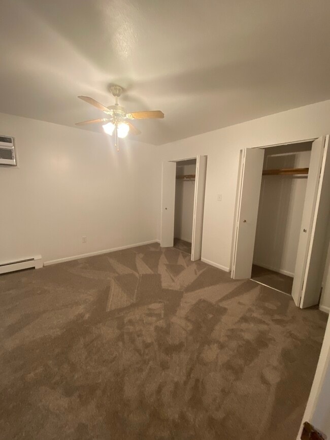 Building Photo - 116 S Cooper Rd