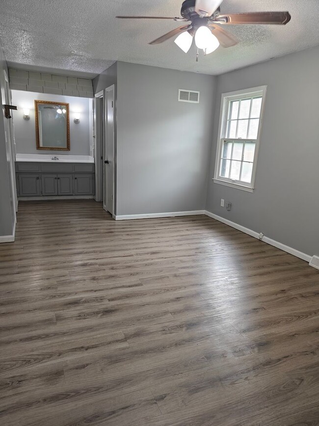 Building Photo - Corner Lot, Fenced yard, Large Master Suite