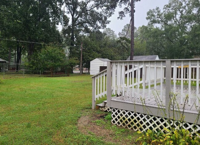 Building Photo - 320 Treva Rd