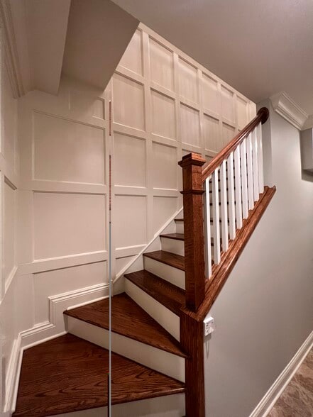 Building Photo - 2042 N Racine Ave