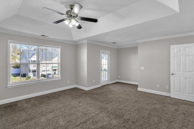 Building Photo - Spacious 3 bedroom 2.5 bath Townhome with 1 car garage - Close to Nexon/Carnes